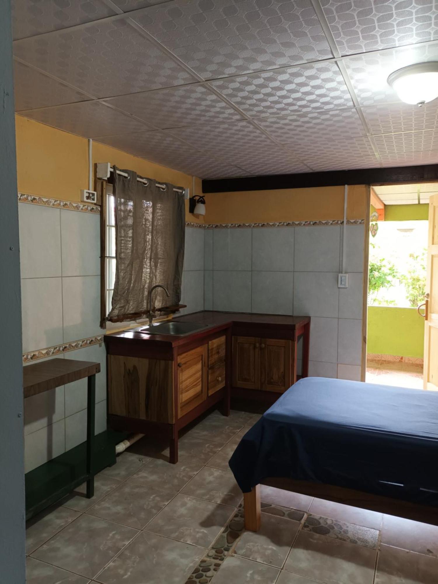 Gia'S Garage & Home For Bocas Travelers Almirante Exterior photo