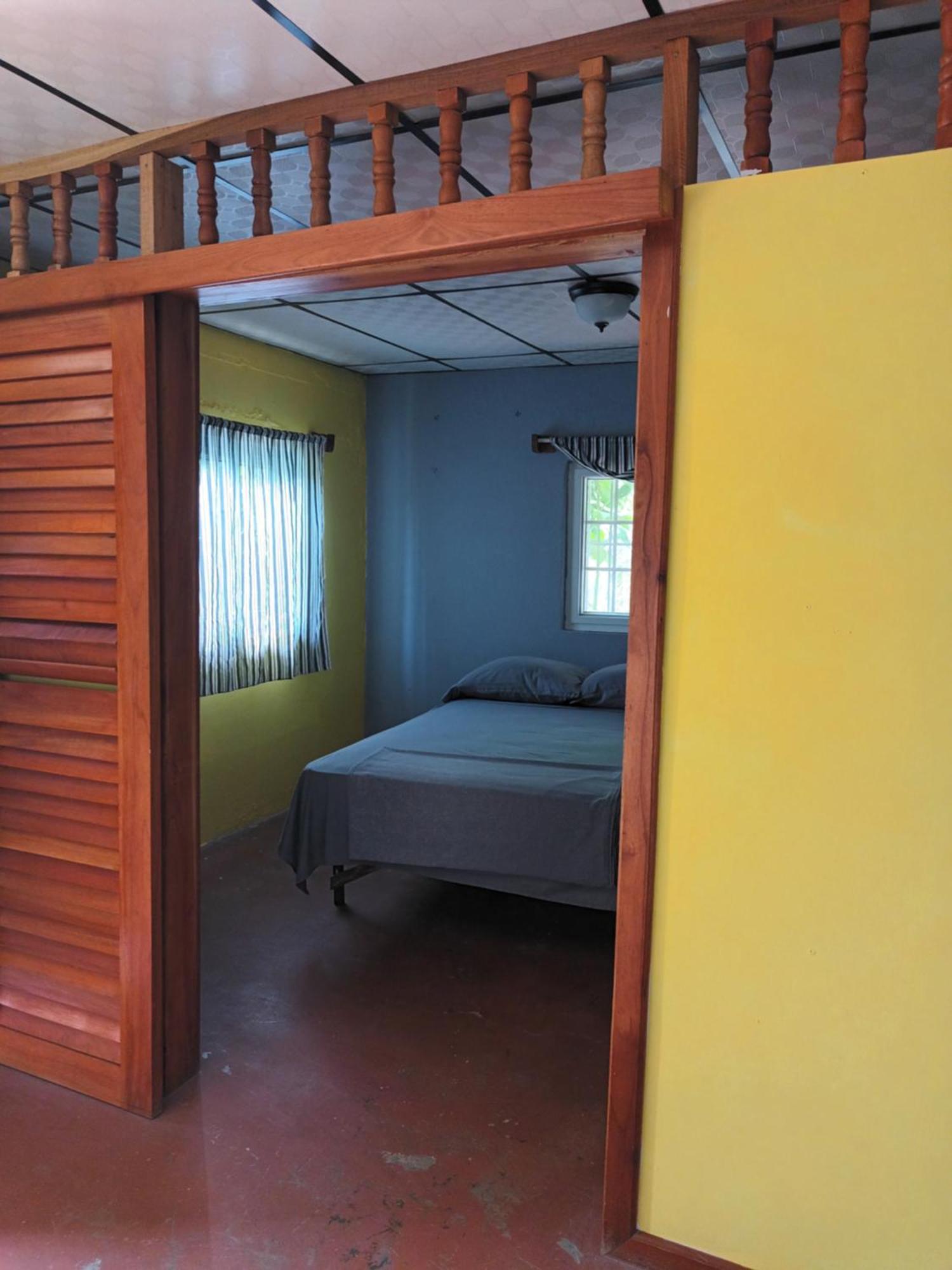 Gia'S Garage & Home For Bocas Travelers Almirante Exterior photo
